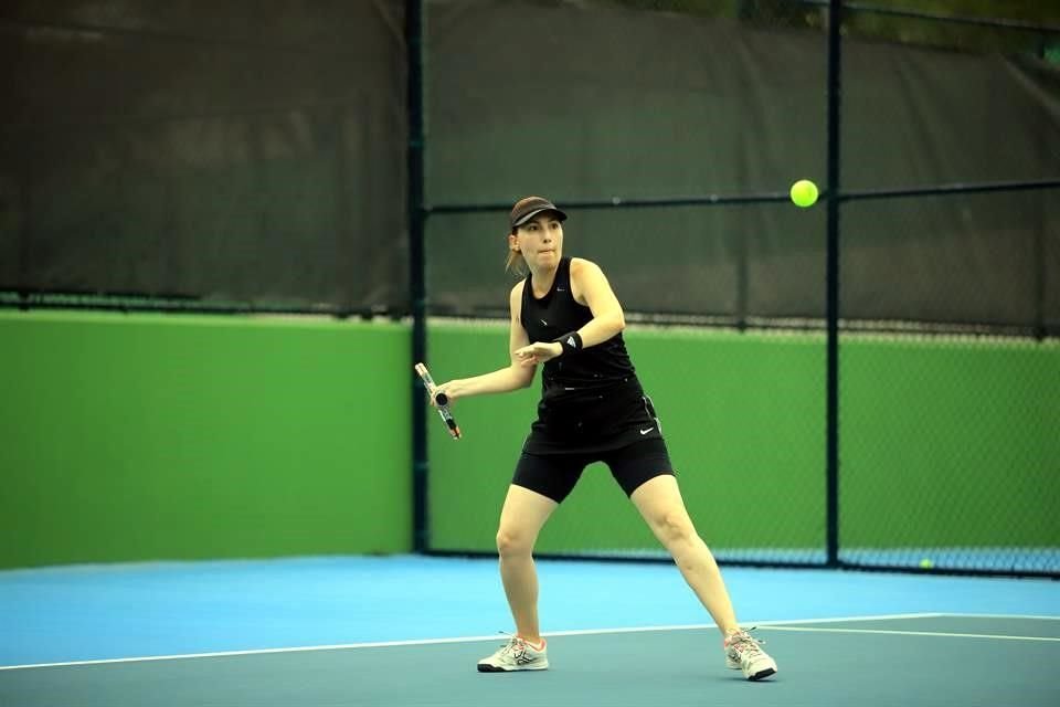 DEPORTIVO CUMBRES Olga Montemayor