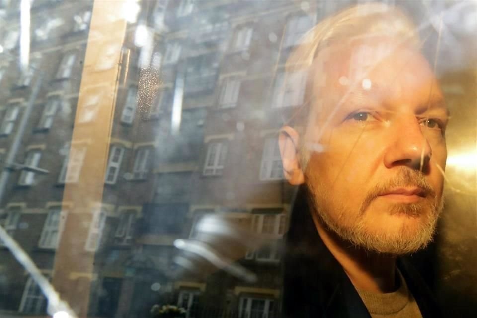 Reino Unido firmó la solicitud de extradición para el fundador de WikiLeaks, Julian Assange, a EU, que le reclama por espionaje.