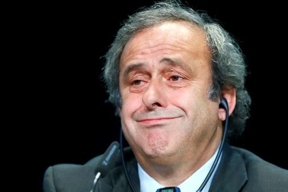 El ex presidente de la UEFA Michel Platini fue detenido por su relación con la concesión del Mundial de 2022, dijo un funcionario judicial francés.