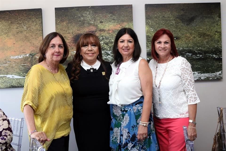 Sara Patricia Osuna, Irma Laura Ortiz, Esther Martínez Obando y Deyra de Flores
