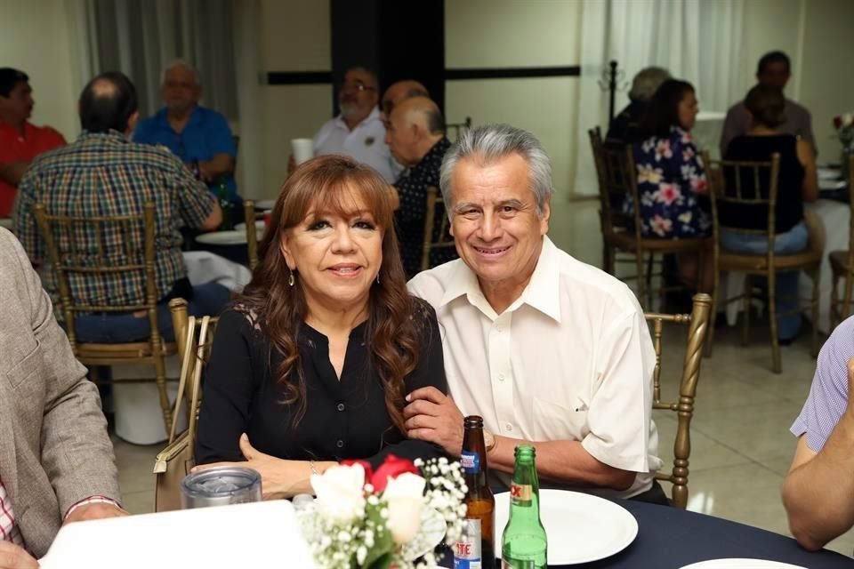 Irma Laura Ortiz y Reyes Martínez