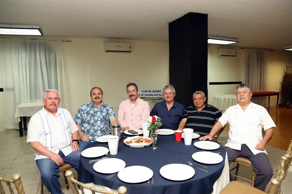 Arturo Chapa, Roberto Padilla, Teófilo Treviño, David Reyna, Jesús Navarro y Alfonso Oviedo