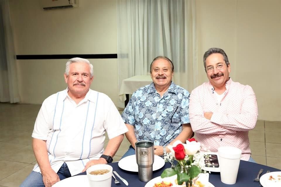 Arturo Chapa, Roberto Padilla y Teófilo Treviño