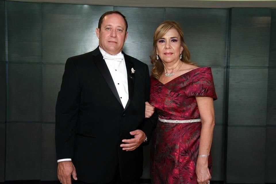 José Lugo Ross y Lupita Quintanilla de Lugo