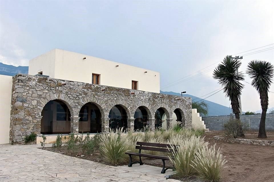 Una antigua hacienda del siglo 19 es ahora un centro cultural en García con talleres gratuitos para niños y adultos.