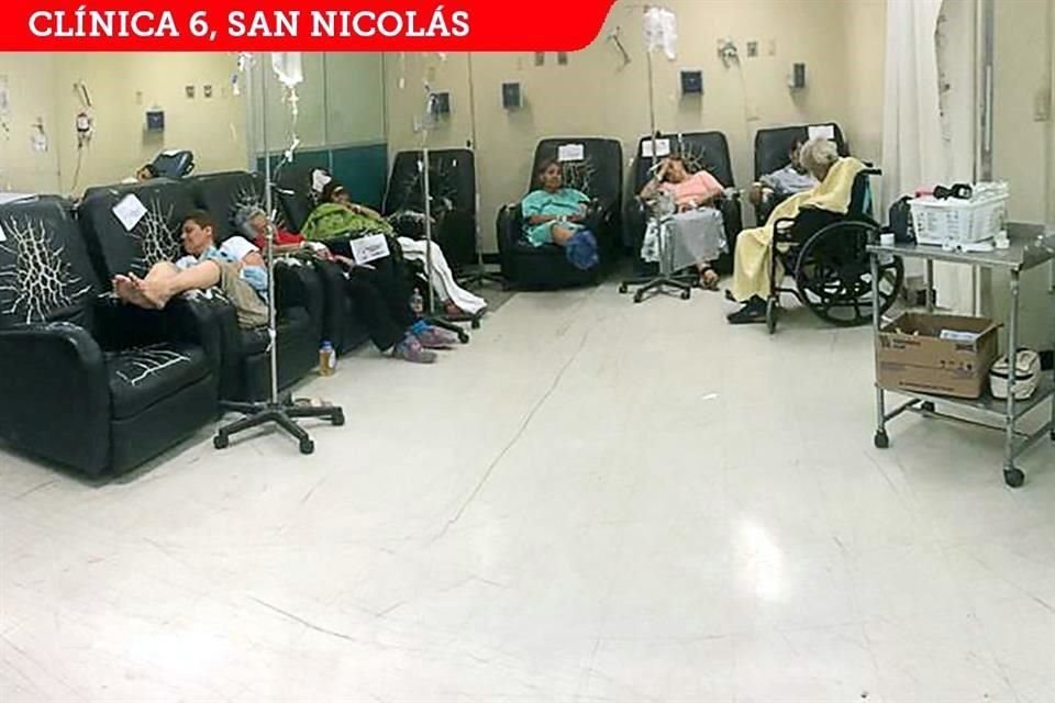 Pacientes de la Clínica 6, de San Nicolás, que deberían estar en cama, son mantenidos en sillones en mal estado en una sala, y canalizados con suero.
