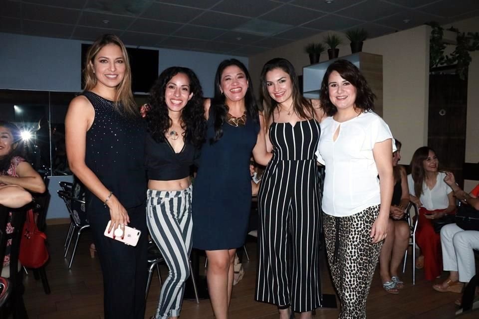 María Elena Cruz,  Libertad Delgado Cavazos, Iliana Mayorga, Bety Robledo y Dinorah Díaz