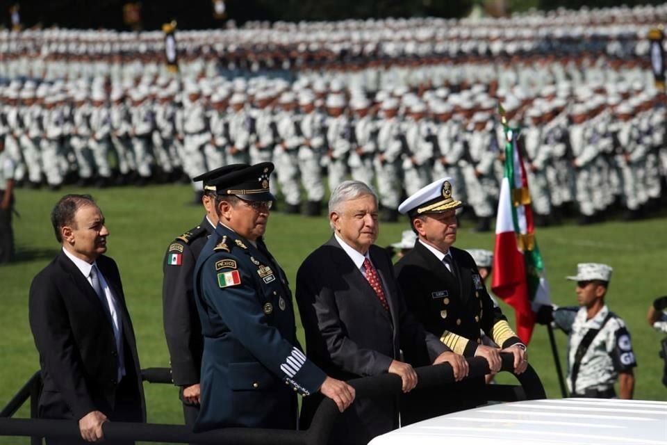 El Presidente López Obrador en el pase de lista.