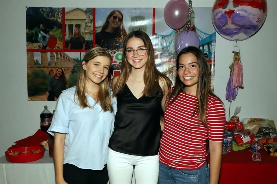 Regina Gómez, Priscila González y Mariana Urquidi