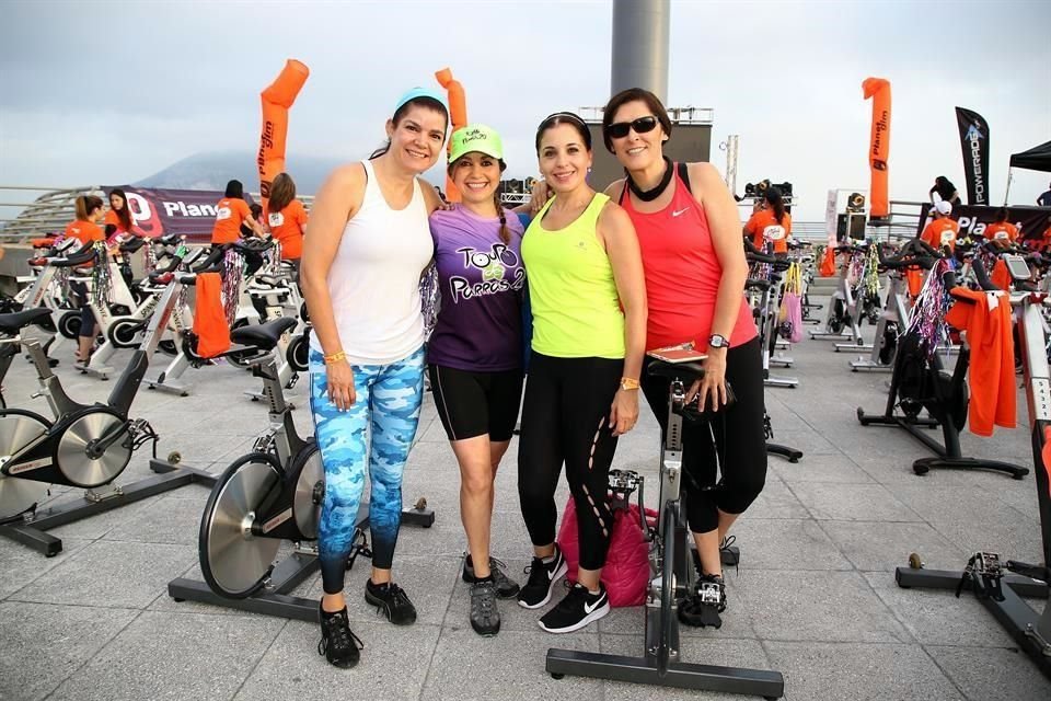 Mónica Vera, Mónica Yáñez, Claudia Moreno y Norma Fernández