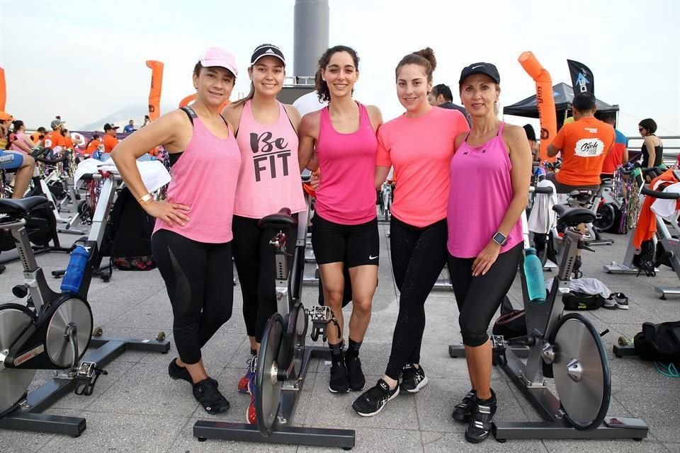 Maricela Palacios, Raka Gutiérrez, Fernanda Espinosa, Sandy González y Arlette Marcos