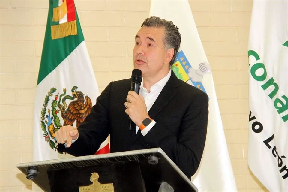 A un año de haberse incorporado a la Administración estatal, el también titular de la Oficina de Representación del Gobierno de Nuevo León en la Ciudad de México deja ambos cargos.