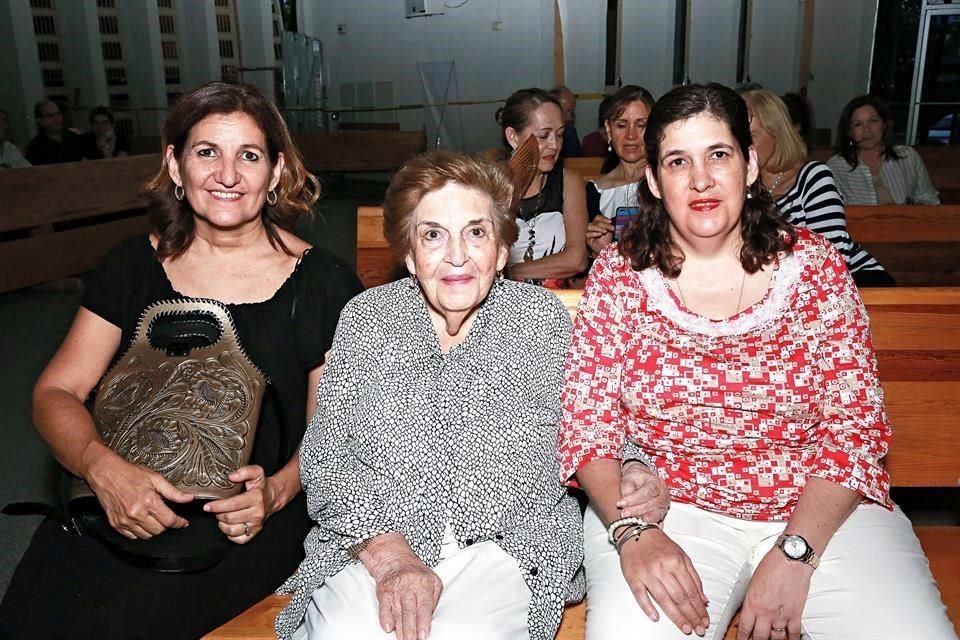 Martha Andonie, Leonor González de Sauza y Ana Lucía Sauza de De Silva