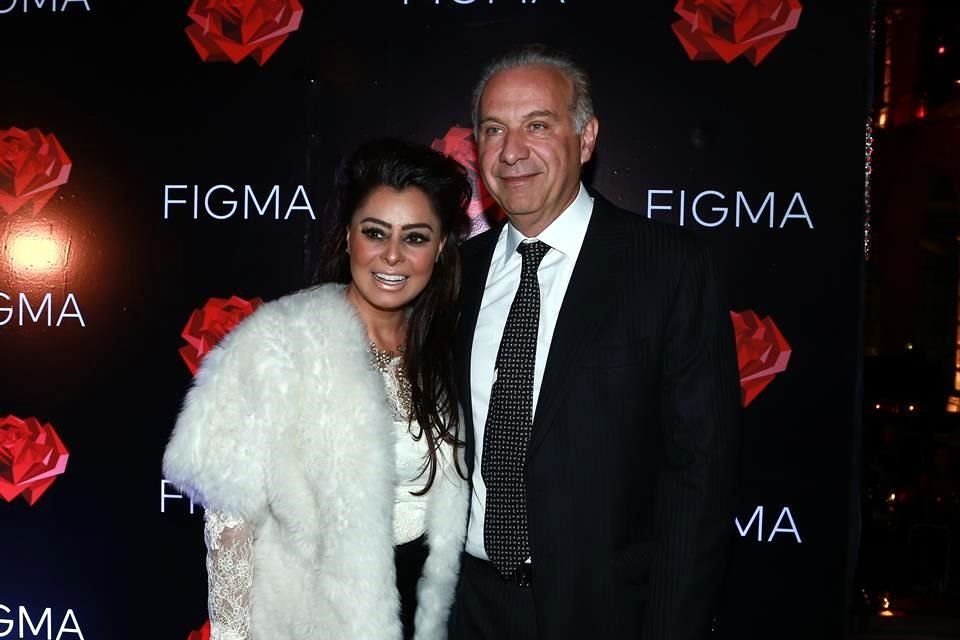 Yadhira Carrillo reveló que a Juan Collado se le subió el azúcar y tuvo una parálisis facial durante su estancia en prisión.