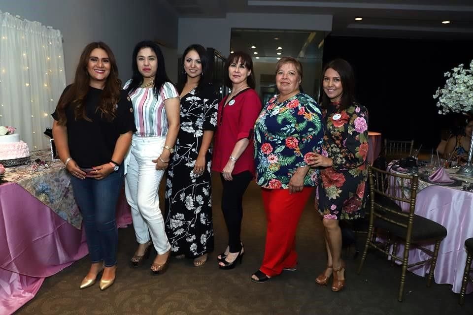 Paola Ibarra, Brenda Arroyo, Gaby Gama, Sonia Góngora, María del Carmen Cuevas y Sandra Martínez