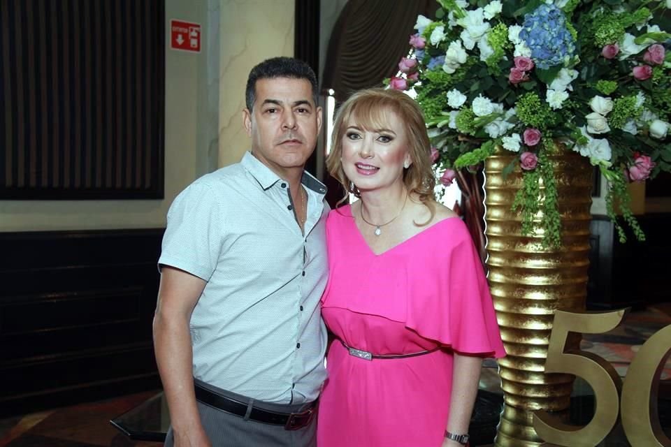 Alfonso Villarreal Sáenz y Ruth Cavazos de Villarreal