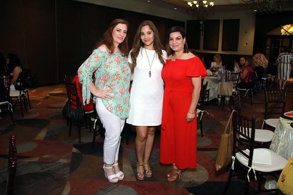 Martha Mirón, Verónica Flores y Margarita Trujillo