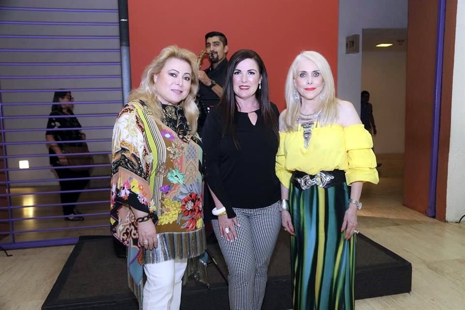 Marina Benavides de Castilla, Marlene Dávila de Rodríguez y Tey González de Salas