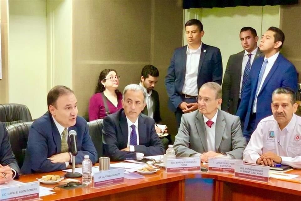 En conferencia de prensa en el Cenapred, tras anunciar una serie de acuerdos en protección civil, rechazó nepotismo en la designación de la abogada por la UNAM.