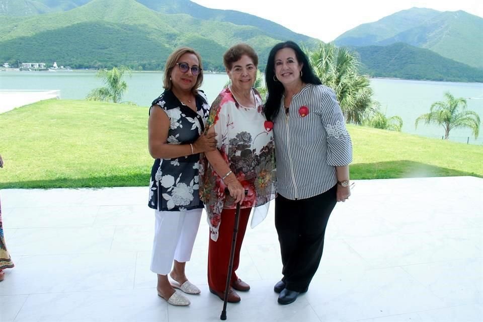 Imelda Cantú, Alicia Sanmiguel y Mima González