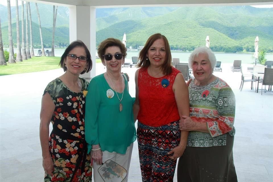 Martha López, Bertha Laura de la Paz, Norma López y Graciela García