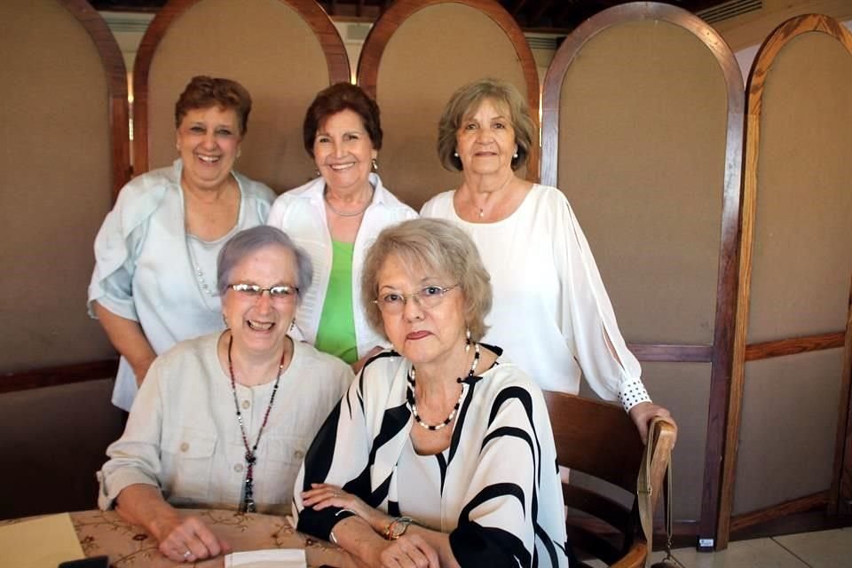 Mirtia Montemayor de Cavazos,Lucrecia González, María Isabel Valencia de Chapa, Irene Lozano y Nelia Fernández de García