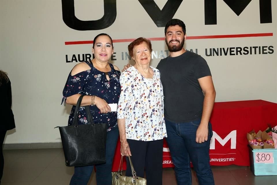 Elizabeth Villarreal, Blanca Carranco y Rodolfo Sánchez