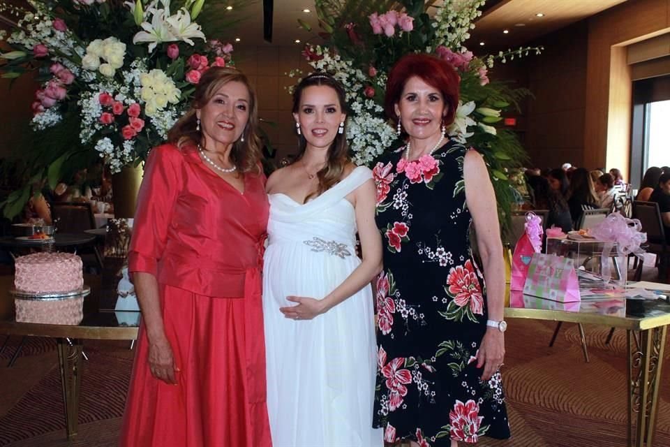 María Teresa Salazar de Martínez, Xenia Selene Martínez de Elizondo y Martha Alicia Kotasek de Elizondo