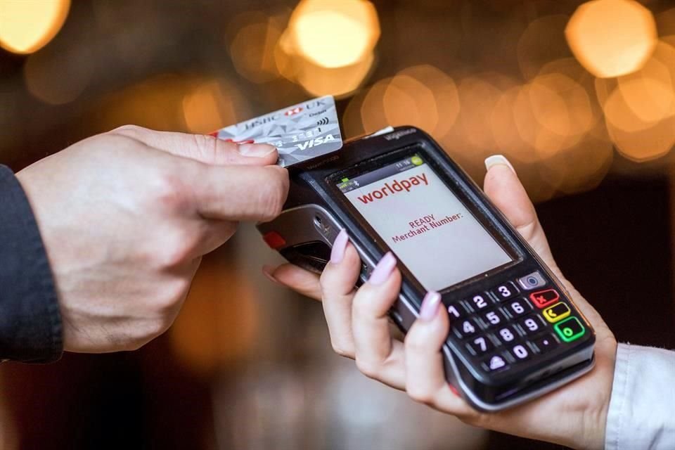 Luego de 4 horas de que iniciaran fallas para pagar con tarjetas de crédito o débito, bancos reportan intermitencia en el servicio.