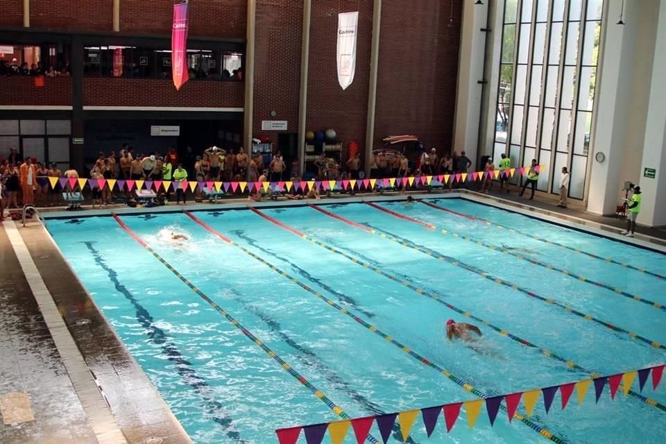 El Alcalde Néstor Núñez encabezó la reinauguración del Deportivo Cuauhtémoc.