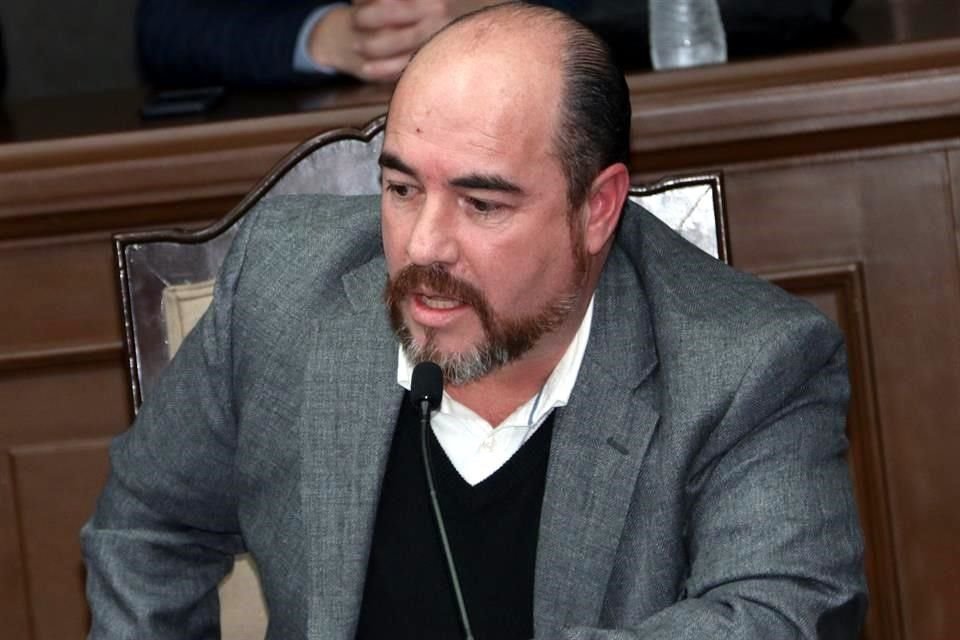 José Alfredo Pérez Bernal renunció al PAN.