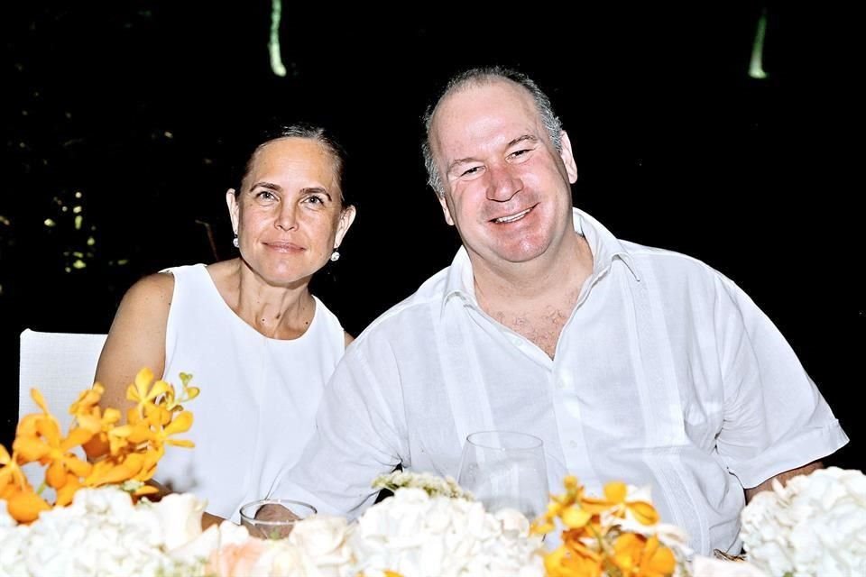 Beatriz Jurgensen de Cantú<br>y Guillermo Cantú Treviño