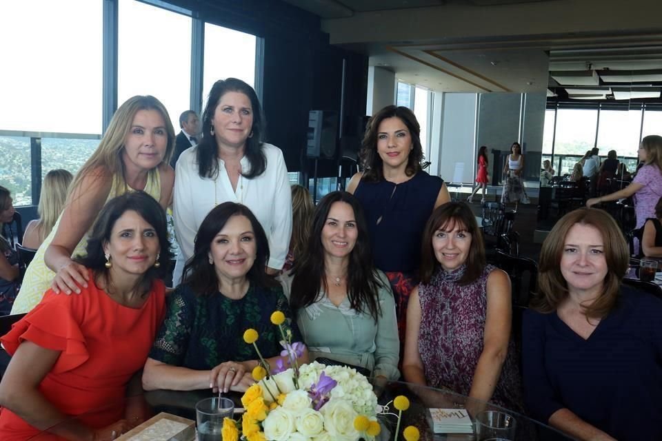 Marisol de Garza, María de Martínez, Mariela de Páramo, Mariela de Furber, Claudinne de Elizondo, Cynthia de López y Lucila Fuentes de Martínez