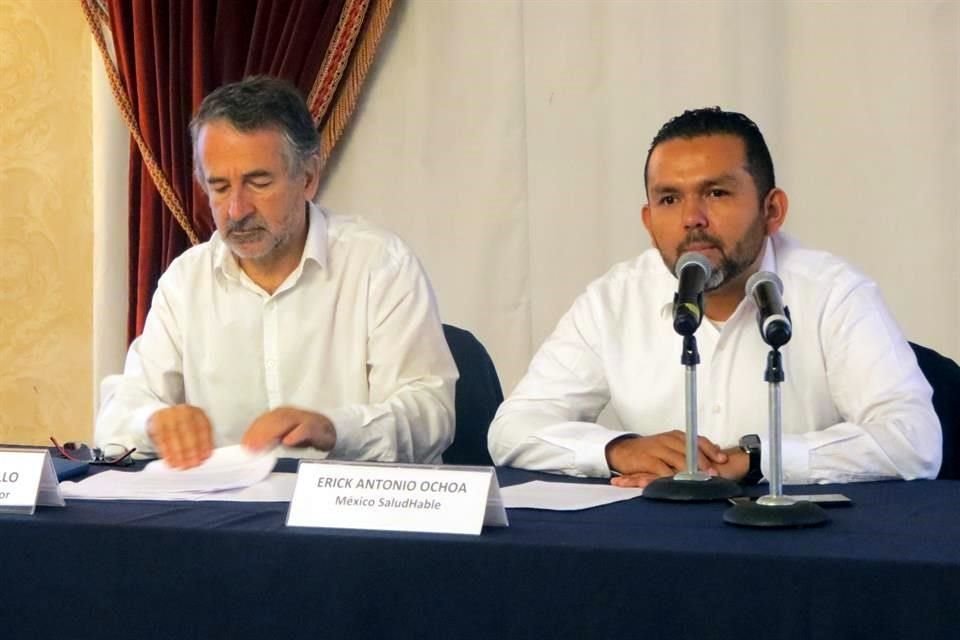Alejandro Calvillo y Erick Antonio Ochoa en conferencia de prensa.