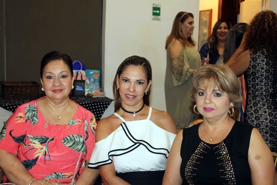 Alma Rosa Treviño, Maribel Sierra de Quintanilla y Maricela Villarreal