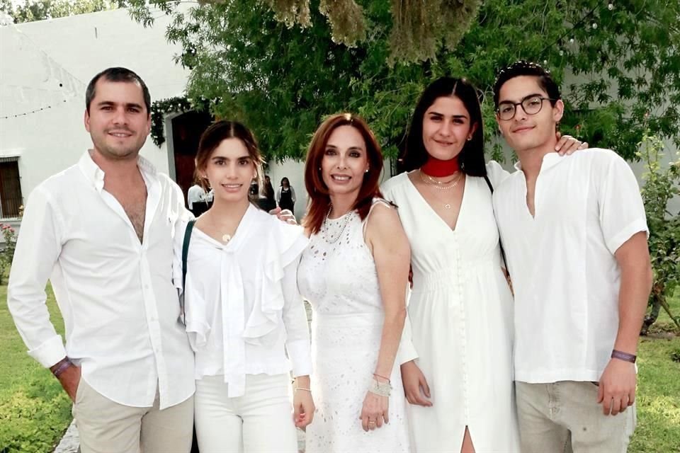 Álvaro Ortiz, Rosy Flores, Rosy Ibarra, Paloma Hernández y Óscar Flores