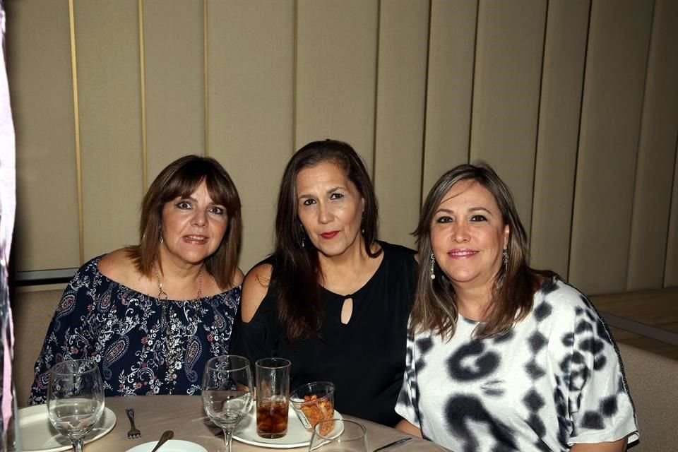 Cristina Maldonado, Claudia Garza y Rosario Treviño