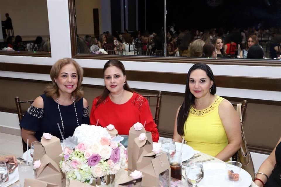 Carmen Arredondo de Garza, Mariza Mendiola y Mélida Zambrano