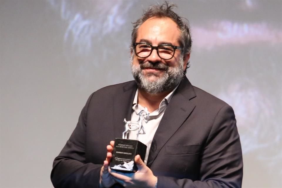 El ganador del Óscar aprovechó para rendir un homenaje a Celso Piña, fallecido el miércoles.