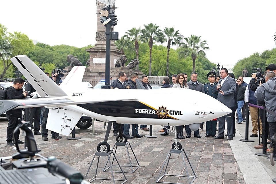 La empresa Unmanned Systems Technology International (USTI) vendi el dron hechizo al Gobierno de Rodrguez por 29.8 millones de pesos.