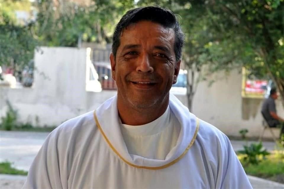 El padre José Martín Guzmán Vega, de 55 años, recibió varias puñaladas cuando se encontraba en la parroquia.