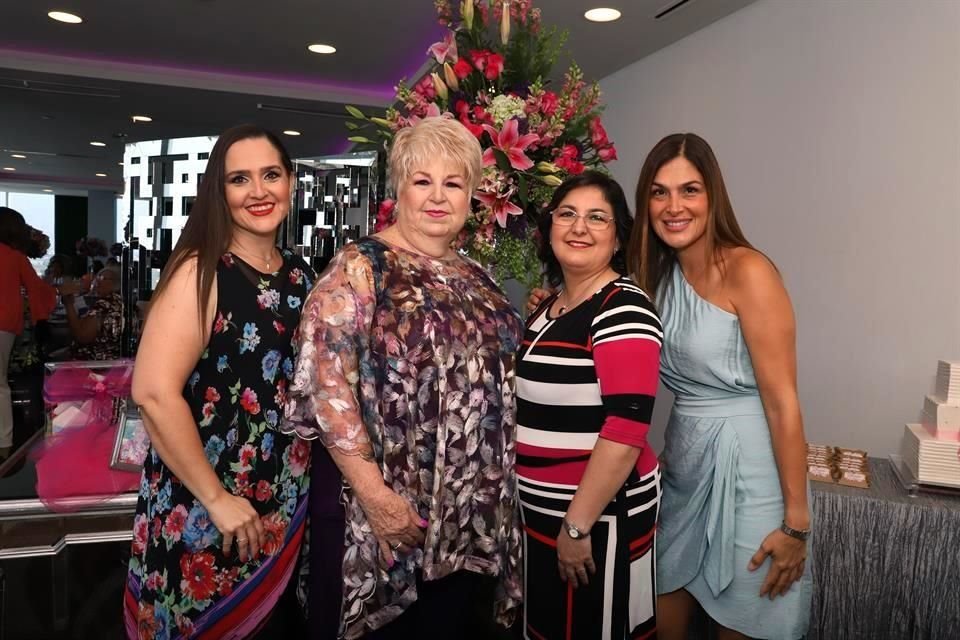 Verónica Martínez de Treviño, Yolanda Lozano de Martínez,  Yolanda Martínez de Treviño y Mónica Martínez de Rodríguez