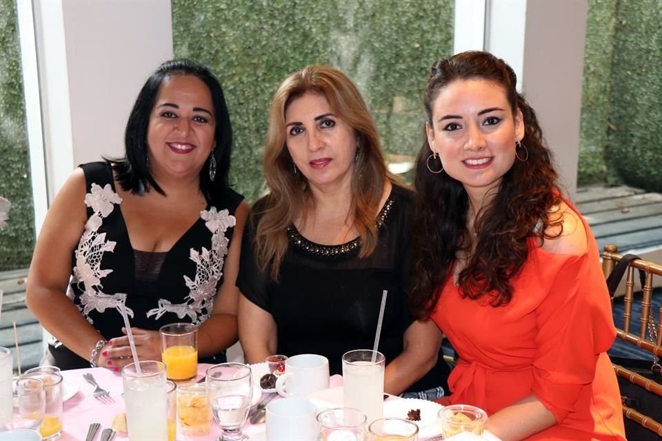 Mayela de León, Blanca Gómez y Marlene Campos