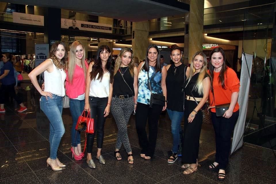 Cynthia Vega, Nancy Hernández, Ana García, Brenda Gámez, Brenda Salazar, Charis González de Slight ,Rocío Badillo y Gabriela Cantú