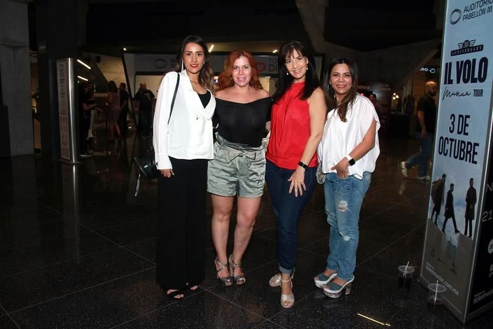 Lizeth Terán, Marcela Canales, Rosa Laura Garza de Ortiz y Marisol Bautista