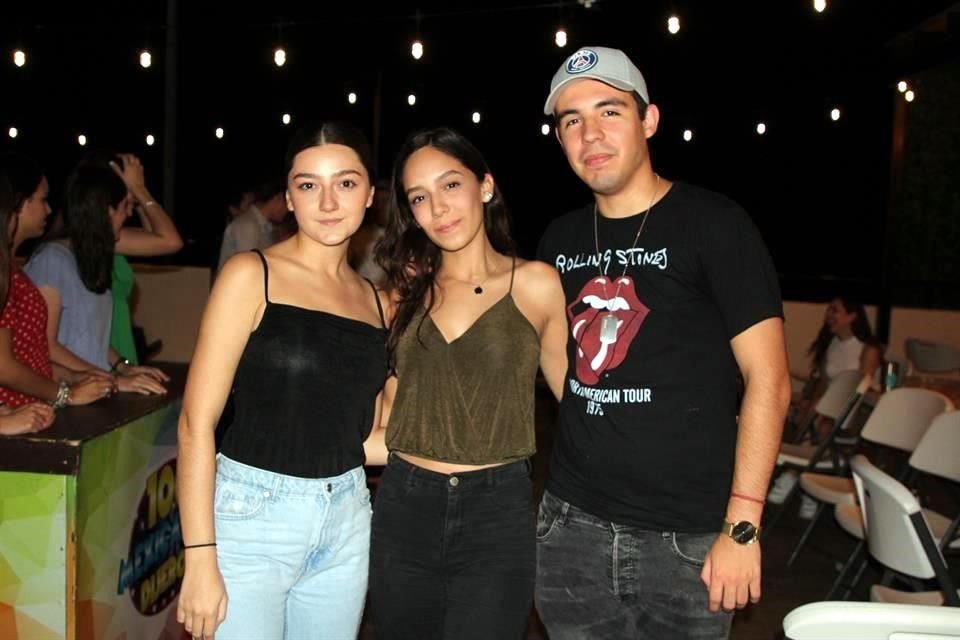Marcela Tamez, Jessica Ortiz y Cristóbal Cantú