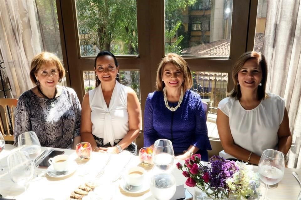 Patricia del Real de Iglesias, Alejandra de Garza, Elsa Laura Barrera de López y Marcela Martínez de González