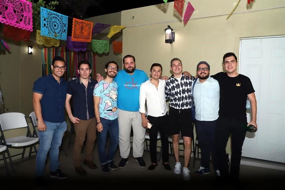 Daniel Rocha, Jorge Urías, Luis Alemán, David Flores, Iván Rodríguez, Edson Wulschmer, Daniel González y Martín Valenzuela