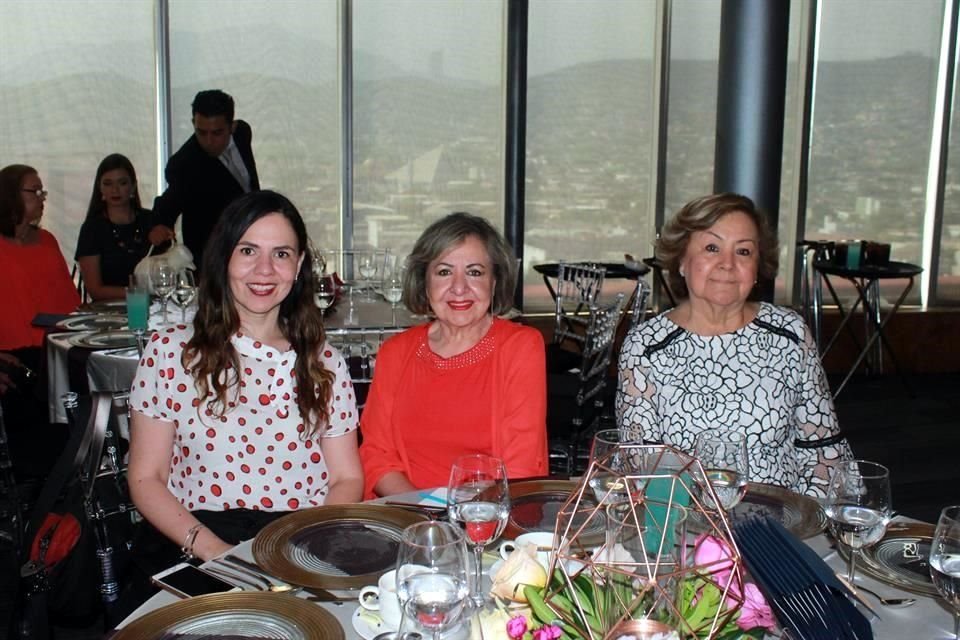 Liliana Sosa, Beatriz Compeán y Ninfa de Sanmiguel