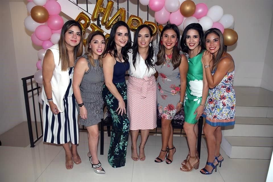 Addie Pérez, Sandy Hernández, Lily Castillo, Isela Leal de Martínez, Anette Garza, Ana Lilia Torruco y Celem Luna